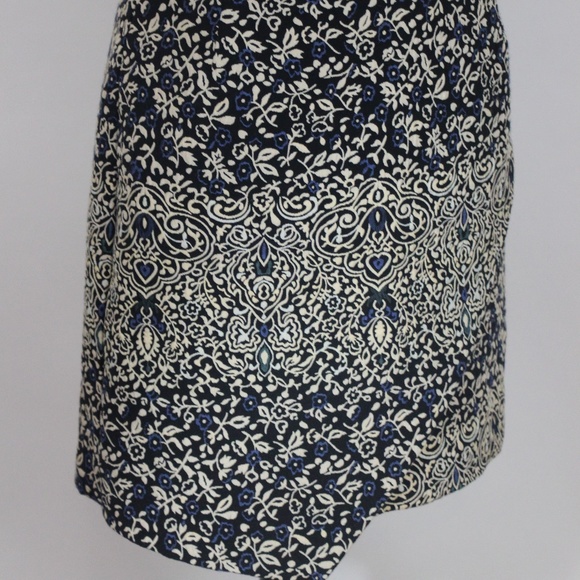 H&M Black, Cream, & Blue Floral Faux Wrap Skirt - Picture 2 of 8
